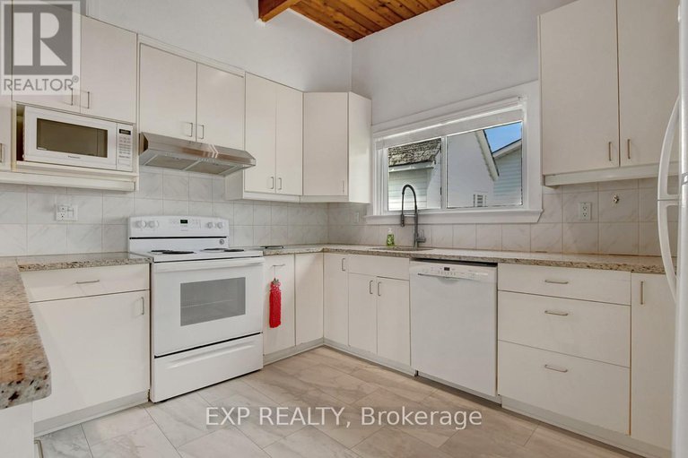 28596682/2986-beaman-lane/rideau-twp-s-of-reg-rd-6-w-of-mccordick-rd/ottawa/ontario/K0G1J0_21