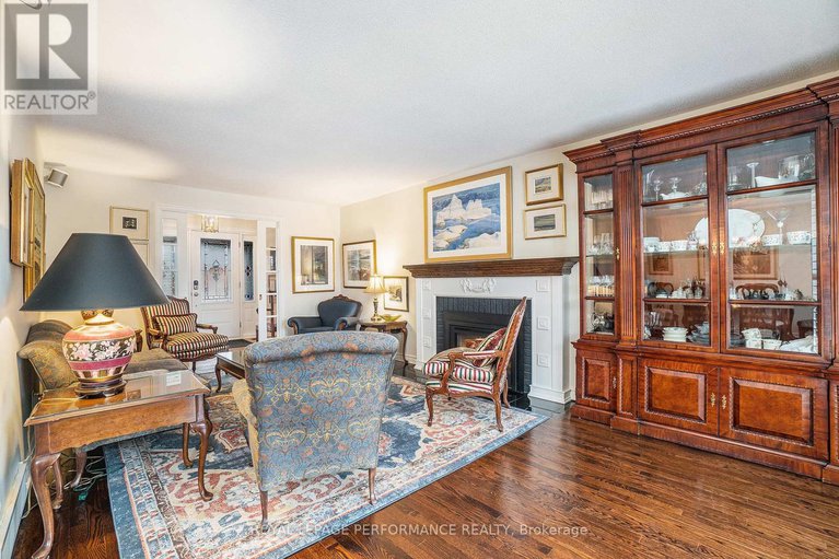 28747368/14-riverbrook-road/arlington-woods/ottawa/ontario/K2H7W6_13