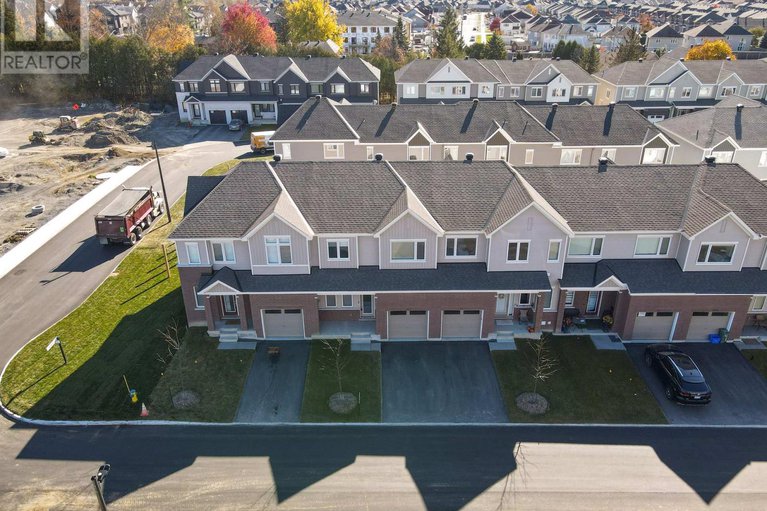 28336168/116-pizzicato-street/mer-bleuebradley-estatesanderson-park/ottawa/ontario/K1W0S2_45
