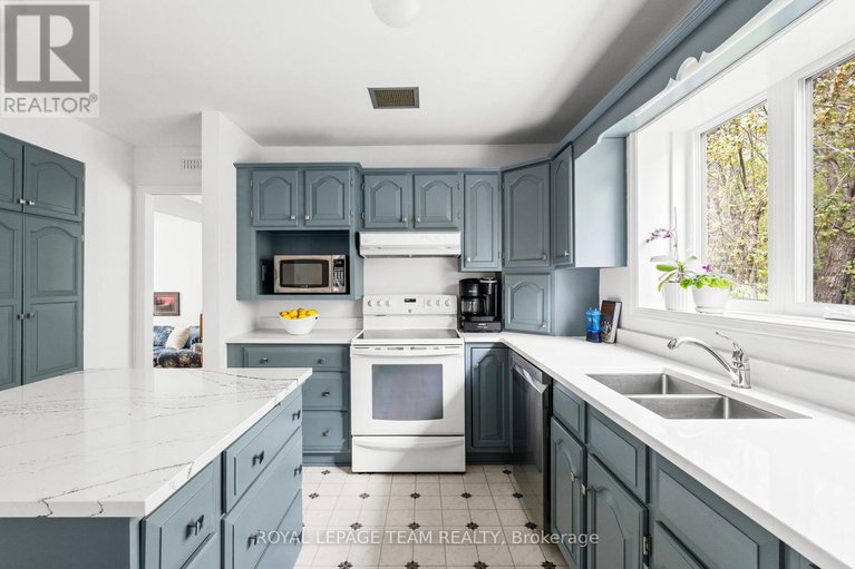 28339278/5517-cedar-drive/manotick-east-to-manotick-station/ottawa/ontario/K4M1B4_10