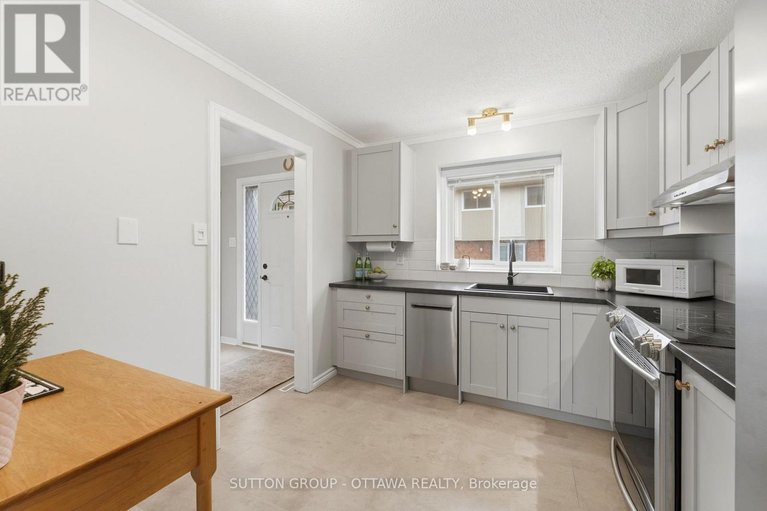 29617710/3907e-old-richmond-road/arbeatha-park/ottawa/ontario/K2H8T8_15