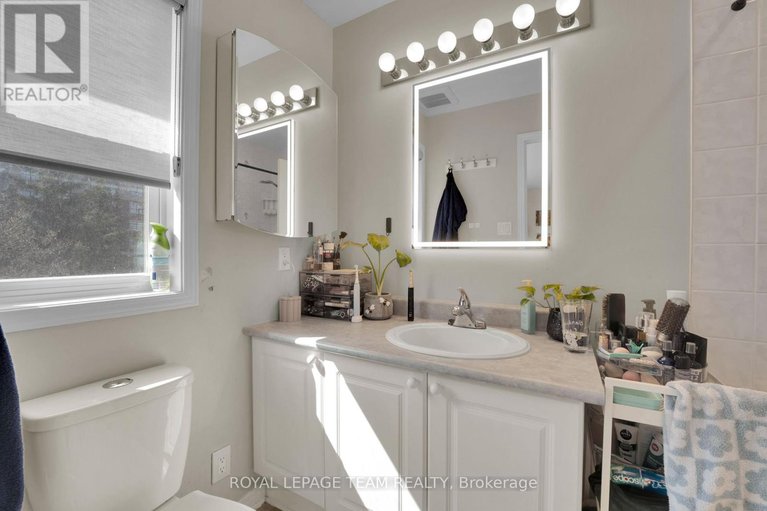 29665659/211-westvalley-private/brookfield-gardens/ottawa/ontario/K1V2B3_21