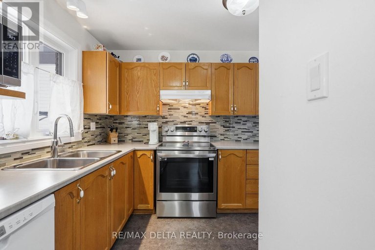 29445828/301-bonavista-street/town-of-rockland/clarence-rockland/ontario/K4K1N8_12