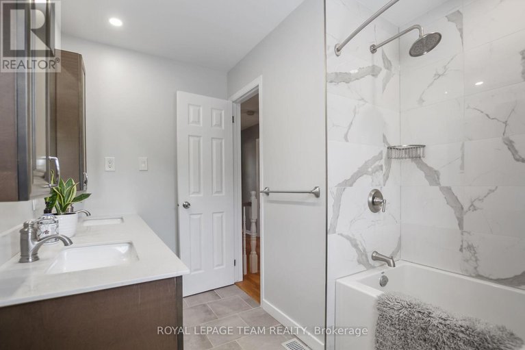 28617352/7-albury-crescent/stittsville-central/ottawa/ontario/K2S1G7_31