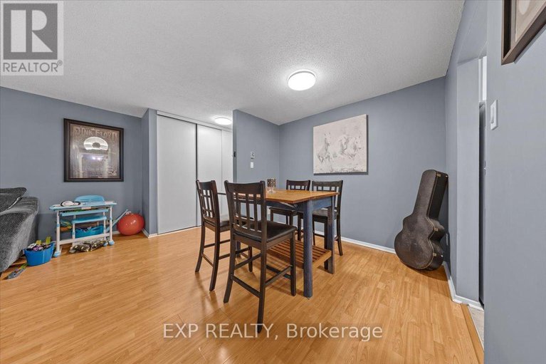 28910390/316-6434-bilberry-drive/orleans-wood/ottawa/ontario/K1C4P5_4