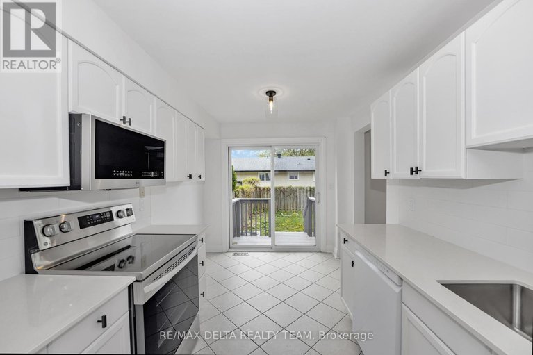 28634111/551-casabella-drive/avalon-east/ottawa/ontario/K4A4Y1_11