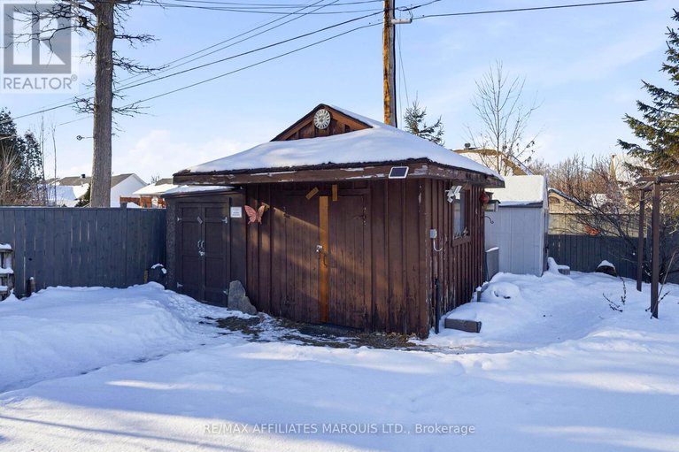 29323072/21-spruce-street/ingleside/south-stormont/ontario/K0C1M0_42