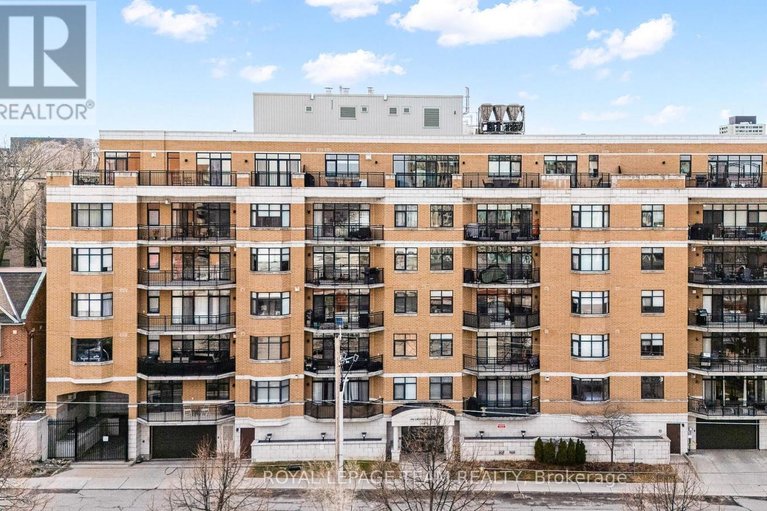 29563752/202-260-besserer-street/sandy-hill/ottawa/ontario/K1N1J3_1