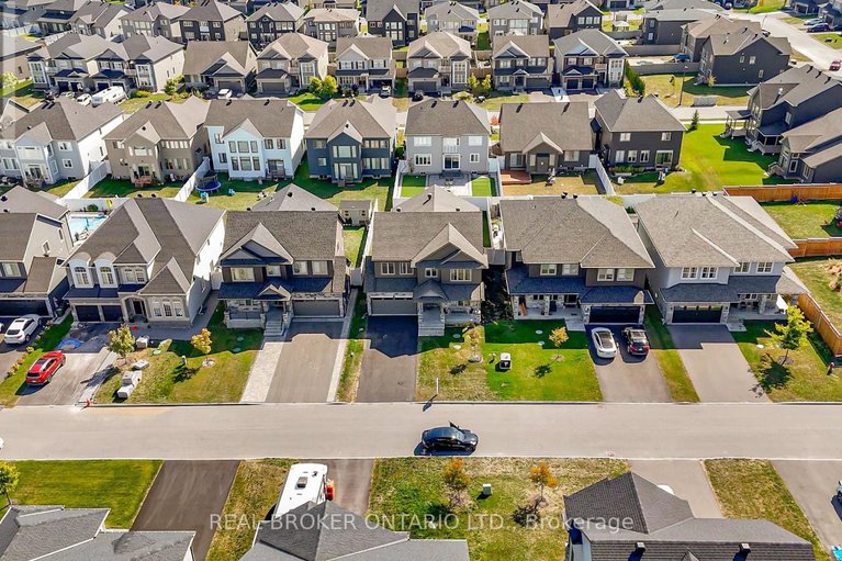 29160295/28-sopwith-private/huntley-ward-south-east/ottawa/ontario/K0A1L0_28