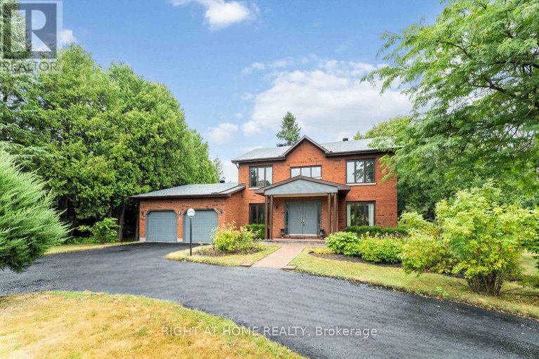 28765727/2-muirfield-gardens/cedar-hillorchard-estates/ottawa/ontario/K2R1B8_2