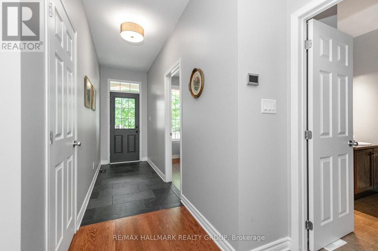 28584278/102-kelso-private/stonebridge/ottawa/ontario/K2J0L9_5