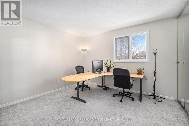 29524227/56-ipswich-terrace/morgans-grantsouth-march/ottawa/ontario/K2K2R3_20