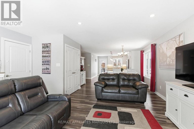 29533424/50-jim-brownell-boulevard/long-sault/south-stormont/ontario/K0C1P0_8