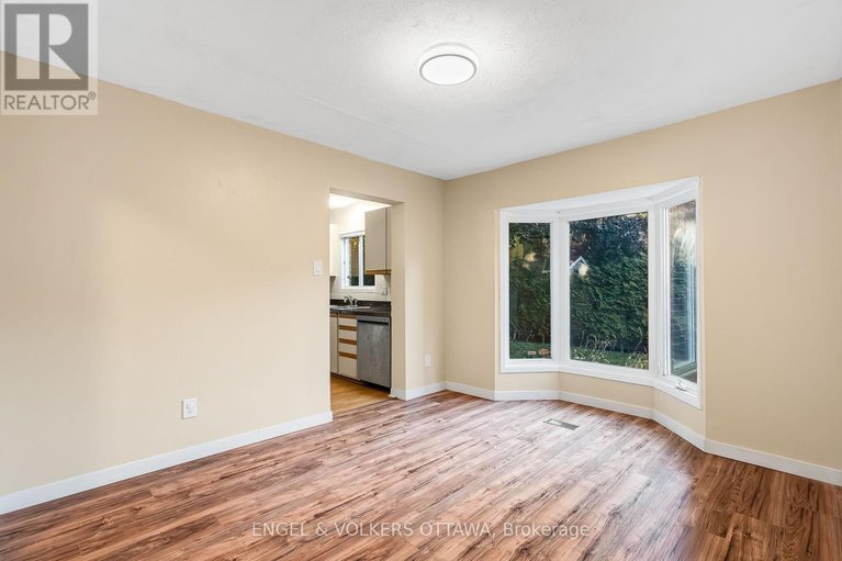 28886615/19-mcclure-crescent/katimavik/ottawa/ontario/K2L2H1_14