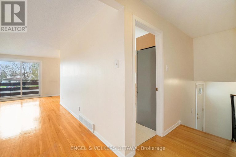28290206/1805-applegrove-court/beacon-hill-south/ottawa/ontario/K1J6S4_5