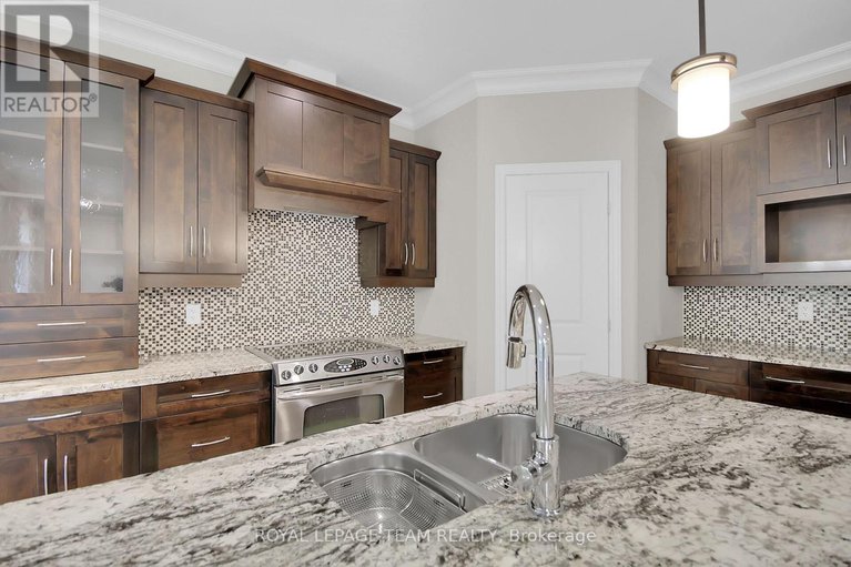 28532592/142-west-ridge-drive/stittsville-central/ottawa/ontario/K2S2H3_4