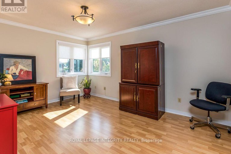 28854200/17-arbuckle-crescent/manordale/ottawa/ontario/K2G5H1_29