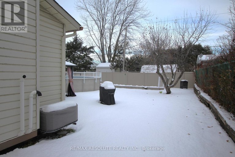 29207724/198-hoylake-crescent/bilberry-creekqueenswood-heights/ottawa/ontario/K1E2M8_35