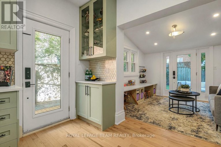 28788981/8-pretoria-avenue/glebe/ottawa/ontario/K1S1W7_17