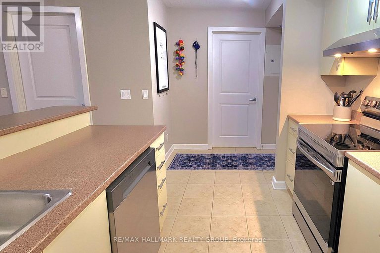 28506551/209-138-somerset-street-w/ottawa-centregolden-triangle/ottawa/ontario/K2P0A3_15