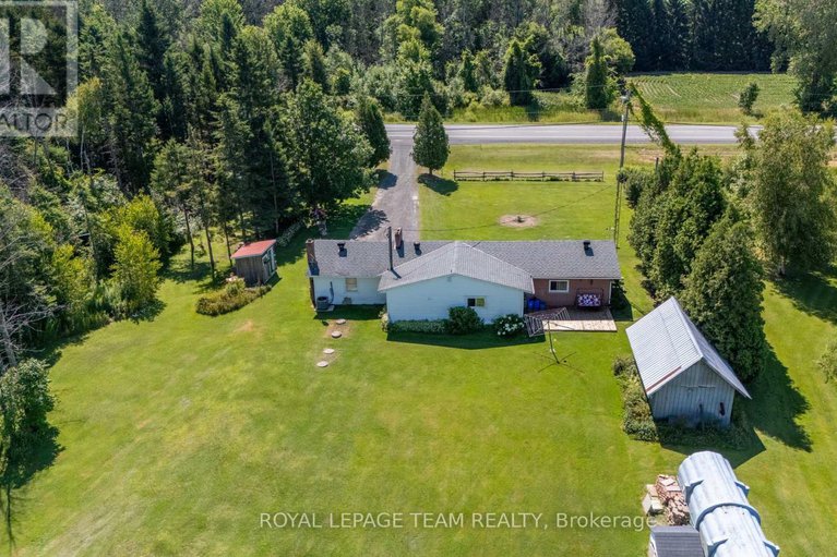 28652632/12135-county-road-2-road/south-dundas-williamsburgh-twp/south-dundas/ontario/K0C1X0_41