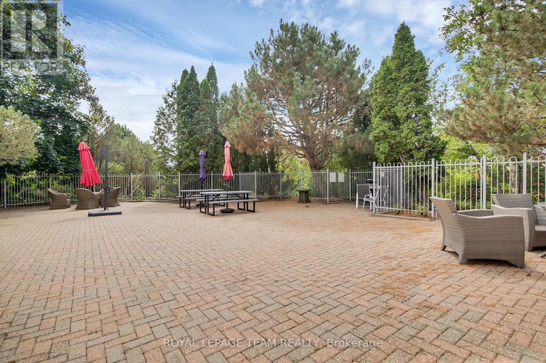28815929/804-100-grant-carman-drive/borden-farmstewart-farmcarleton-heightsparkwood-hills/ottawa/ontario/K2E8B8_40