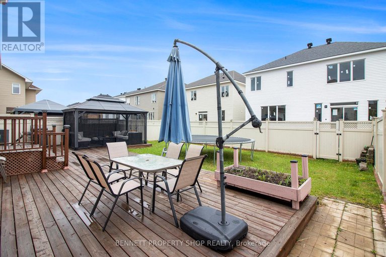 28409527/1015-winterspring-ridge/avalon-east/ottawa/ontario/K4A0S5_18