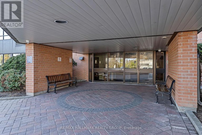 29641177/704-80-sandcastle-drive/leslie-park/ottawa/ontario/K2H9E7_3