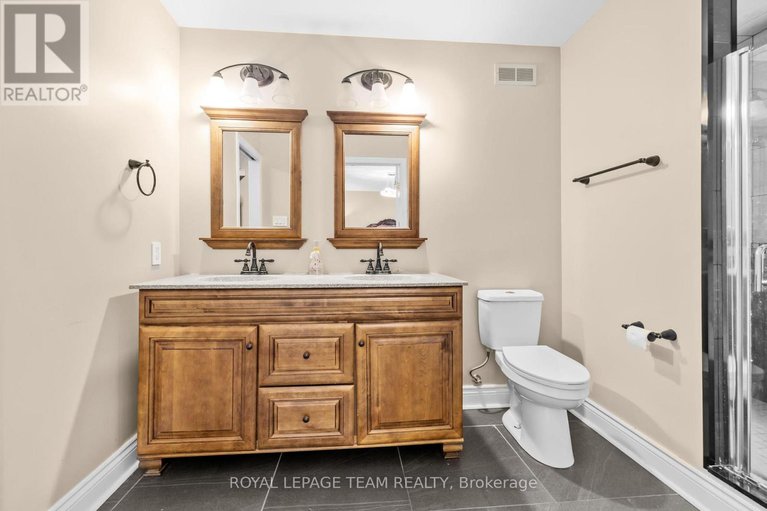 28760673/1280-ben-royal-avenue/greely/ottawa/ontario/K4P1A3_21