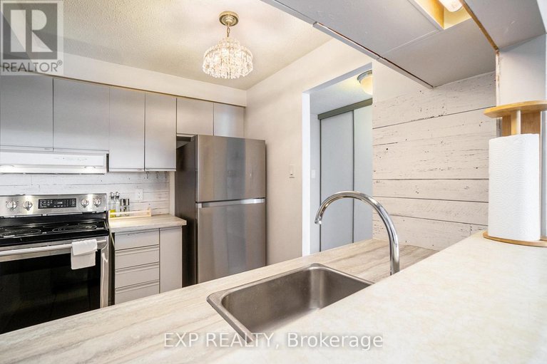 28546571/1013-80-sandcastle-drive/leslie-park/ottawa/ontario/K2H9E7_12