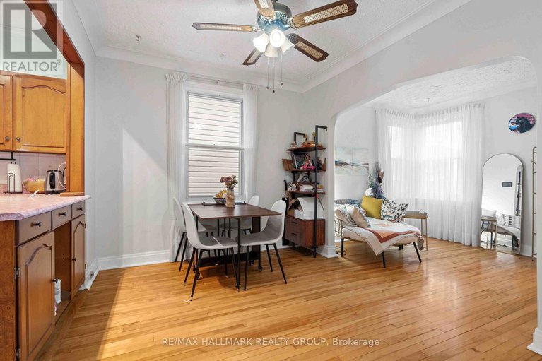 29118509/318-shakespeare-street/vanier/ottawa/ontario/K1L5M2_9