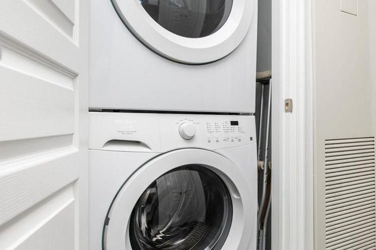 29615590/308-238-besserer-street/sandy-hill/ottawa/ontario/K1N6B1_9