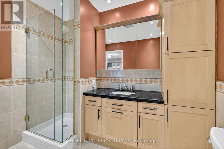 29238292/c8-111-echo-drive-w/ottawa-east/ottawa/ontario/K1S5K8_26