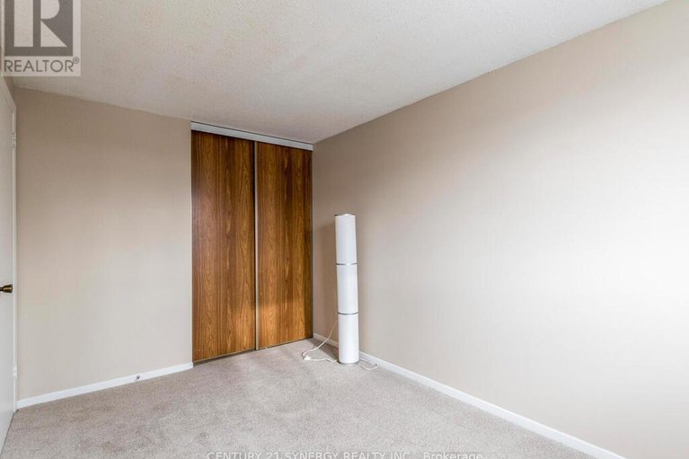 29268847/51-3115-olympic-way/blossom-parkleitrim/ottawa/ontario/K1T1Y7_22