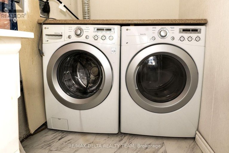 29179662/3024-fairlea-crescent/heron-gateindustrial-park/ottawa/ontario/K1V8T7_23