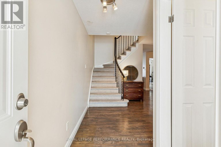 29354265/172-claiborne-way/queenswood-heights-south/ottawa/ontario/K1E3V1_2