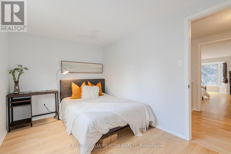 29052695/30-turret-court/glencairnhazeldean/ottawa/ontario/K2L2L1_29