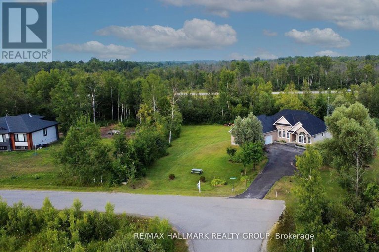 28989669/11-rideau-crossing-crescent/north-grenville-twp-kemptville-east/north-grenville/ontario/K0G1J0_40
