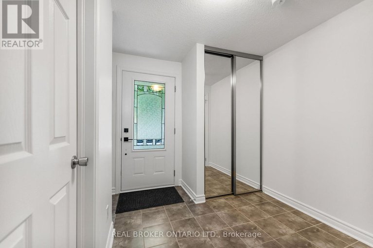 28816941/33-83-glen-park-drive/blackburn-hamlet-south/ottawa/ontario/K1B3Z1_5