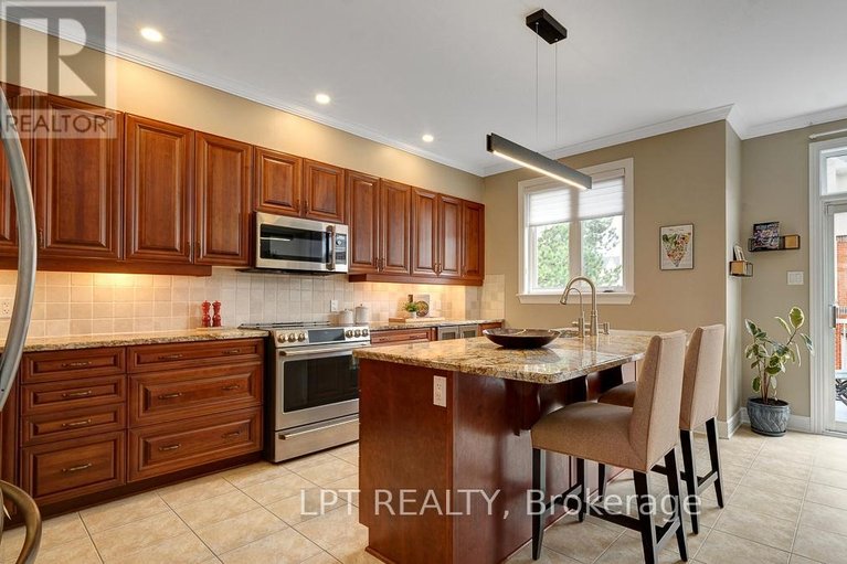 29614830/176-lanark-avenue/westboro-north/ottawa/ontario/K1Z1E5_19