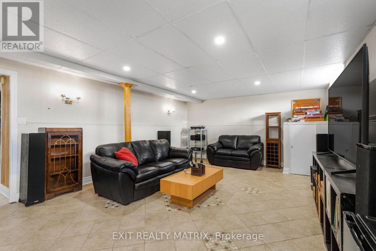 28913280/1895-clark-road/clarencerockland-twp/clarence-rockland/ontario/K4K1K7_23