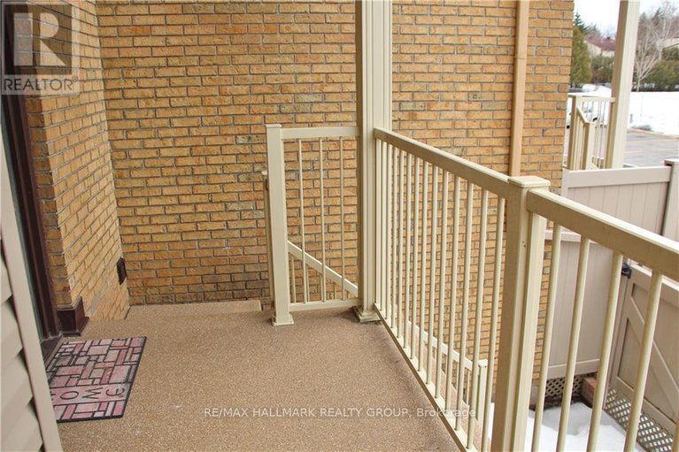 29249916/4-14-sweetbriar-circle/pheasant-run/ottawa/ontario/K2J2K4_19