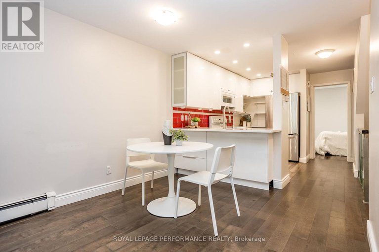 28358632/233-mart-circle/manor-park/ottawa/ontario/K1K4K2_14