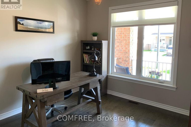 28417378/819-tewin-circle/camelot/ottawa/ontario/K4A1K2_8