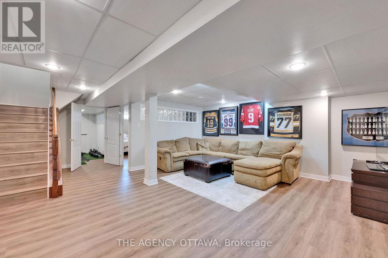 28809011/19-forestglade-crescent/hunt-club-park/ottawa/ontario/K1G5X3_37