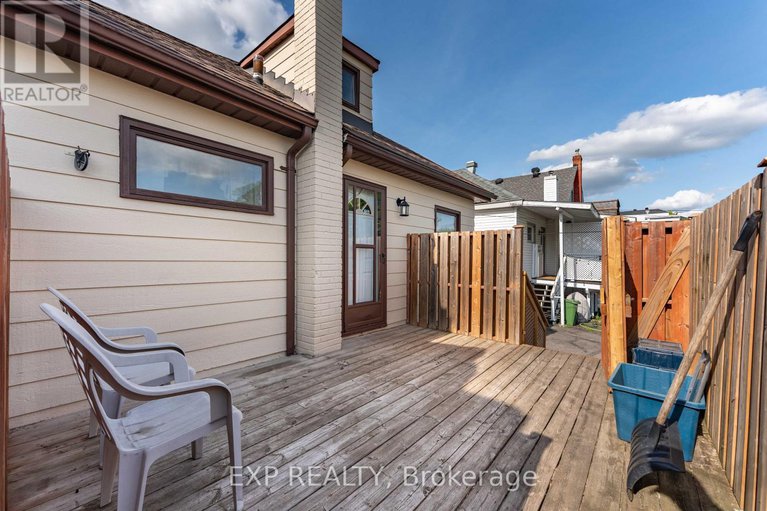 28501976/318-montfort-street/vanier/ottawa/ontario/K1L5N4_29