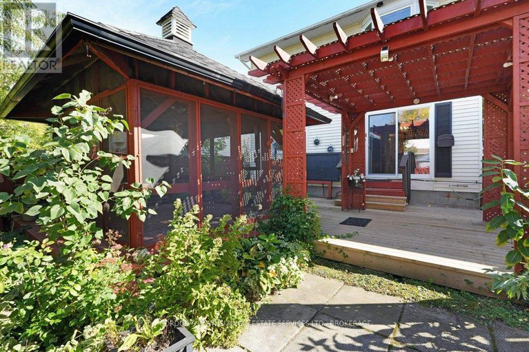 29039084/30-chickasaw-crescent/bridlewood/ottawa/ontario/K2M1M5_45