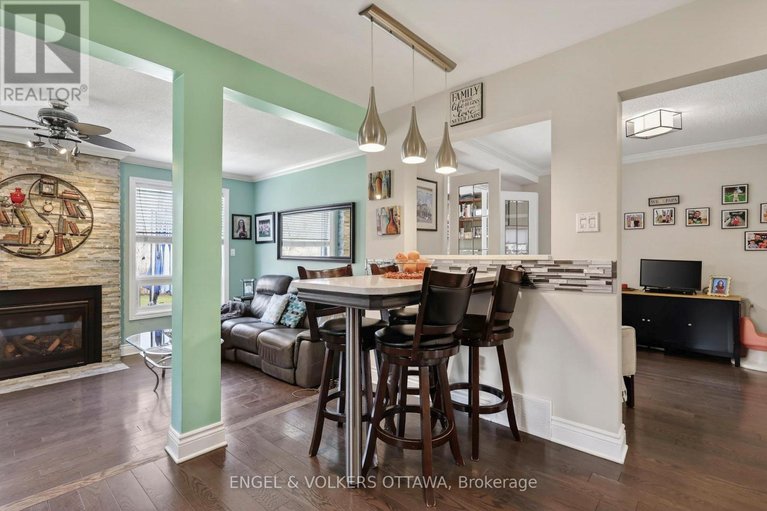 29641181/425-tanager-bay/chatelaine-village/ottawa/ontario/K1E2Z7_16