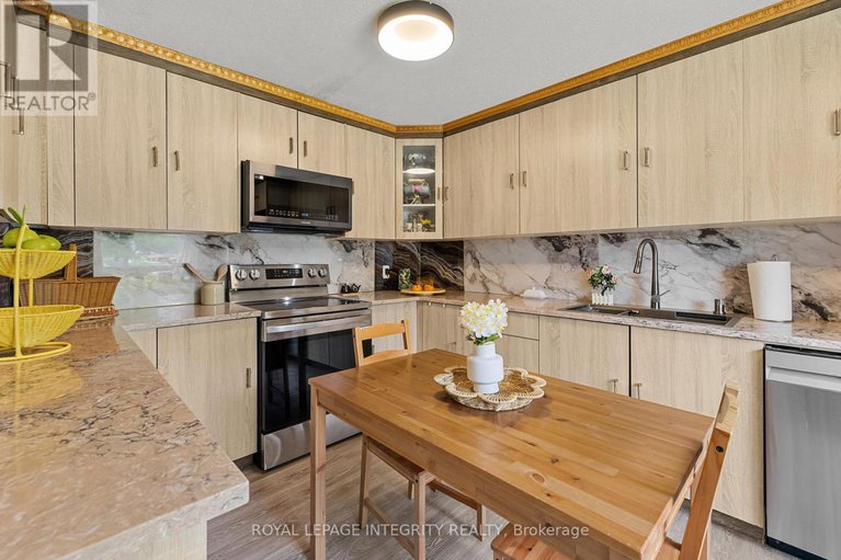 28599502/3485-mccarthy-road/hunt-clubwestern-community/ottawa/ontario/K1V8Z9_9