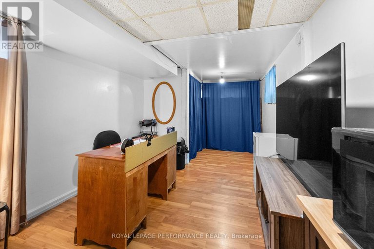 29688001/420-hatfield-crescent/bilberry-creekqueenswood-heights/ottawa/ontario/K1E1M8_26